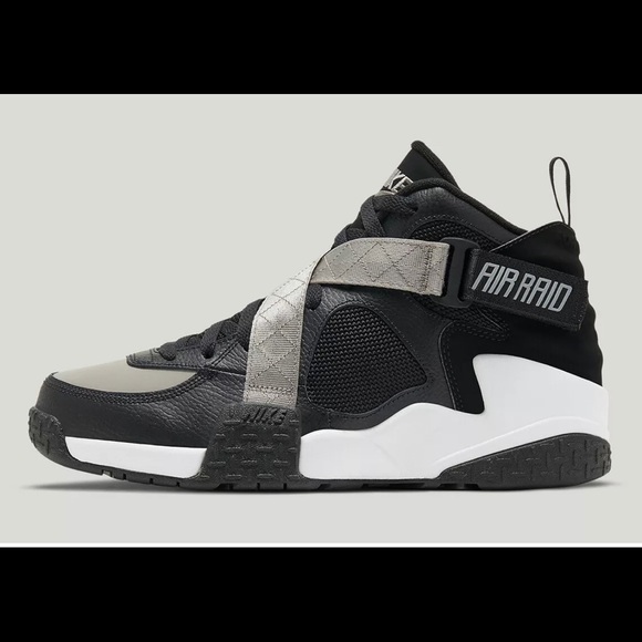 Nike Air Raid 2020 Black Wolf Grey White DC1412 - Picture 2 of 8